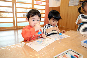 入園3日目の様子とお給食の様子です　ひよこ・あひる組