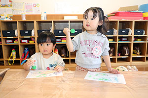 入園3日目の様子とお給食の様子です　ひよこ・あひる組