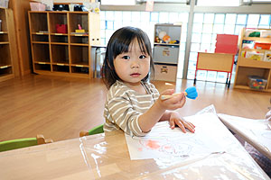 入園3日目の様子とお給食の様子です　ひよこ・あひる組