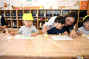 入園3日目の様子とお給食の様子です　ひよこ・あひる組