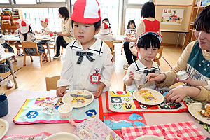 給食おいしかったね　　きりん・ぱんだ・ことり・りす