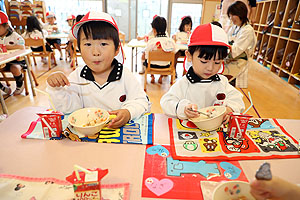 お給食の様子です　うさぎ・りす