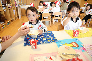 お給食の様子です　うさぎ・りす