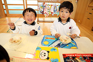 お給食の様子です　うさぎ・りす