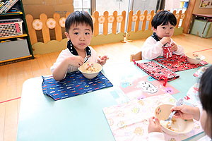 お給食の様子です　うさぎ・りす