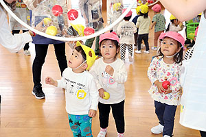 ボール遊び　あひる・ひよこ