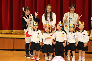 4月生まれのお誕生会　「幼稚園劇」　年少組・ひよこ・あひる組