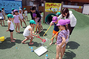 どろんこ遊びとシャボン玉に挑戦！　A・C