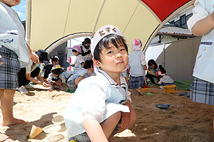 園庭遊びの様子　ぱんだ・こあら・うさぎ・ことり