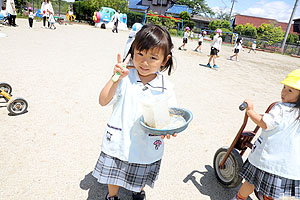 園庭遊びの様子　ぱんだ・こあら・うさぎ・ことり