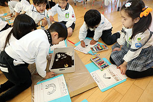 カブトムシの幼虫の観察をしました　B