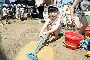 泥んこ遊び　ぱんだ・こあら