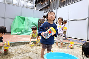 泥んこ遊び楽しかったね　　あひる