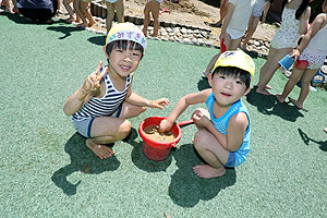 泥んこ遊び　ひまわり・きりん