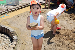 泥んこ遊び　ひまわり・きりん