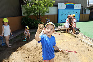 泥んこ遊び　ひまわり・きりん