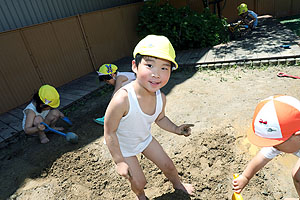 泥んこ遊び　ひまわり・きりん