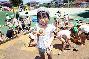 泥んこ遊び　楽しかったね　B・ことり