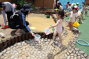 どろんこ遊び　りす・ことり