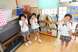 お部屋で自由遊び　E・こあら