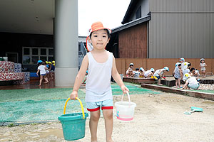 砂場遊びたのしかったね　きりん