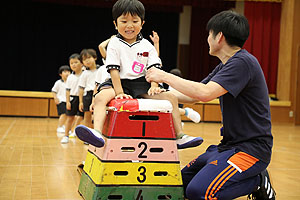 体操教室　ー跳び箱ー　ばら