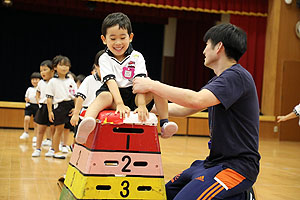 体操教室　ー跳び箱ー　ばら