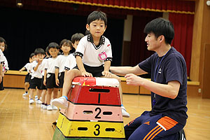 体操教室　ー跳び箱ー　ばら