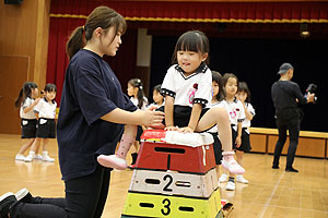 体操教室　ー跳び箱ー　ばら