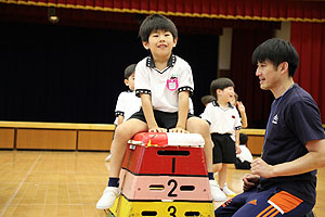 体操教室　ー跳び箱ー　ばら