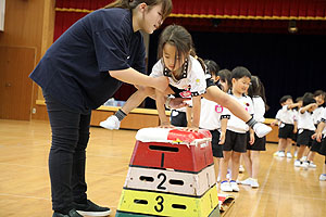 体操教室　ー跳び箱ー　ばら