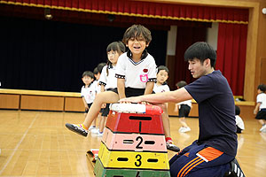 体操教室　ー跳び箱ー　ばら