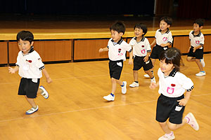 体操教室　ー跳び箱ー　ばら