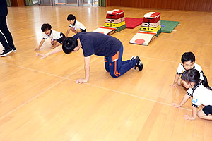 体操教室　ー跳び箱ー　ばら