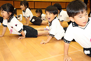 体操教室　ー跳び箱ー　ばら