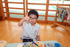 年長組さんが育てたきゅうりいただきます　うさぎ・りす・ことり・こあら