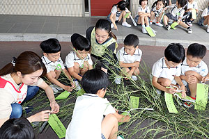 短冊に願いを込めて　年長組