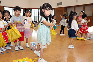 エンゼル七夕まつり　おかしのつかみどり・的あて・わなげ 　年中 NO.2