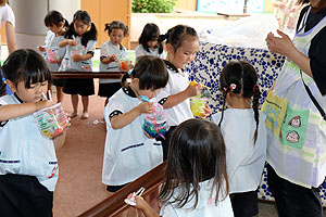 カラフル流しそうめん　楽しかったね！　年少組　NO.1