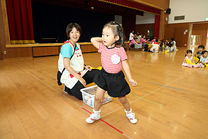 エンゼル七夕まつり　おかしのつかみどり・的当て・わなげ　年少・ひよこ・あひる　　NO.1