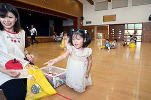 エンゼル七夕まつり　おかしのつかみどり・的当て・わなげ　年少・ひよこ・あひる　　NO.1