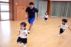 体操教室　ー縄跳びー　たんぽぽ