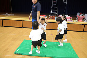 体操教室　ー縄跳びー　たんぽぽ