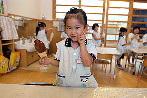 チョコバナナの制作　すみれ