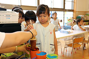 チョコバナナの制作　すみれ