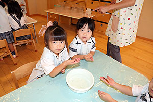 ザリガニ・おたまじゃくしの観察　りす・ことり