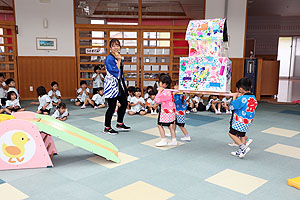 おみこし　ワッショイ！　すみれ・きりん