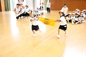 7月生まれのお誕生会　ー おみこしリレー ー　年少組