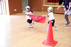 7月生まれのお誕生会　ー おみこしリレー ー　年少組