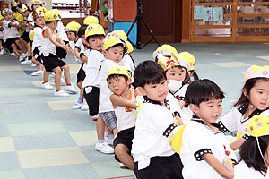 7月生まれのお誕生会　ーつなひきー　　年中組